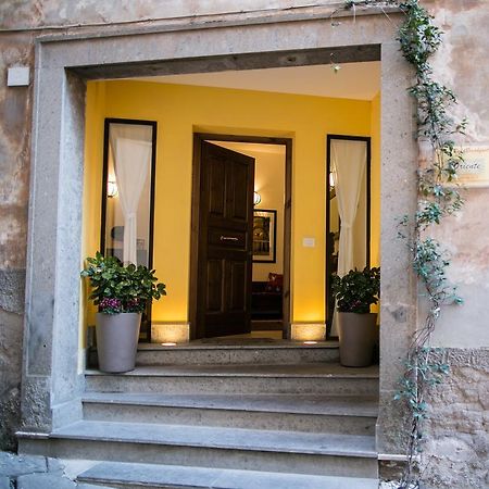 Orient Suite Viterbo Esterno foto